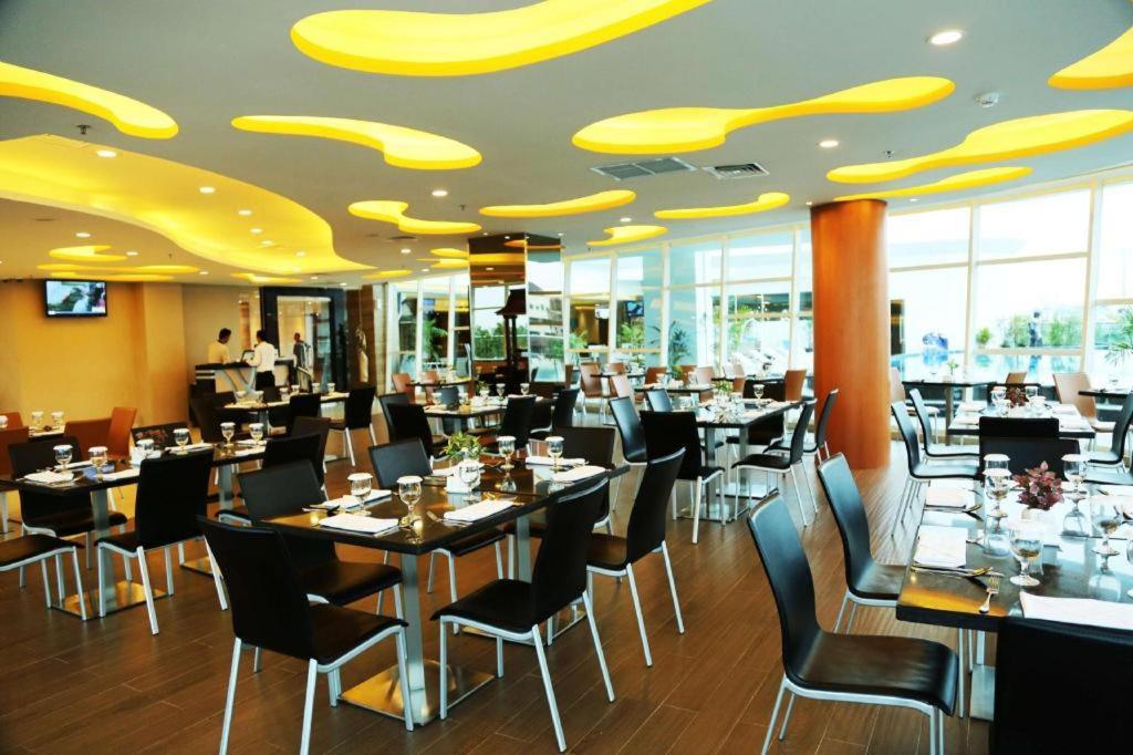 Golden Tulip Galaxy Hotel Banjarmasin Banjarmasin  Luaran gambar