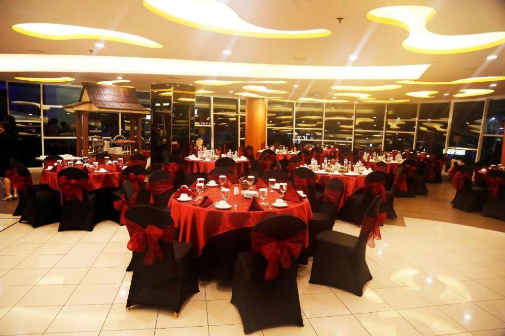Golden Tulip Galaxy Hotel Banjarmasin Banjarmasin  Luaran gambar