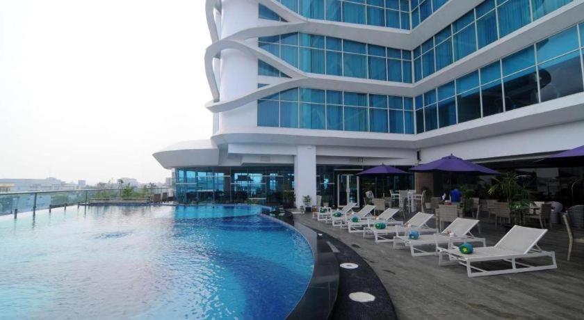 Golden Tulip Galaxy Hotel Banjarmasin Banjarmasin  Luaran gambar